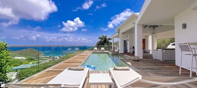 Villa Louna – Stunning Sea Views, Heated Pool & Luxury Living (3BR) in Anse Marcel