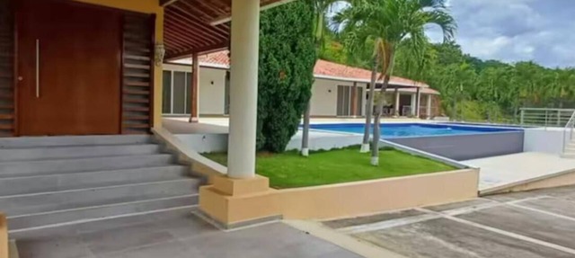 Villa Nogalito Piscinas, Cancha de Fútbol y Vistas a los Andes in San Gil