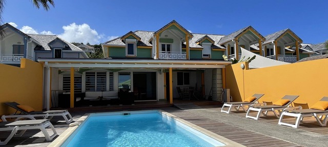 Villa with private pool, a stone's throw from Orient Bay beach in Orient Bay