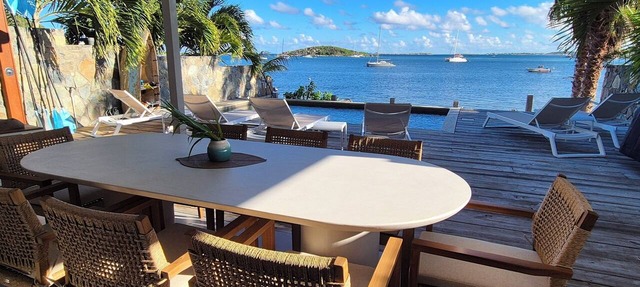 Waterfront villa 4 bedrooms, 3 bathrooms with pool, kayaks, high speed wifi in Cul-de-Sac