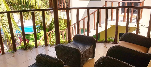Wonderful 2 bedroom apartment with terrace in Tulum center, Bahamita in Tulum