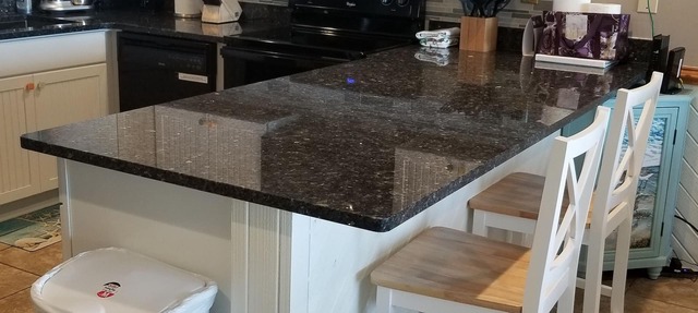 You'll love Sea Glass. Steps from the beach. Free linens. in Rodanthe