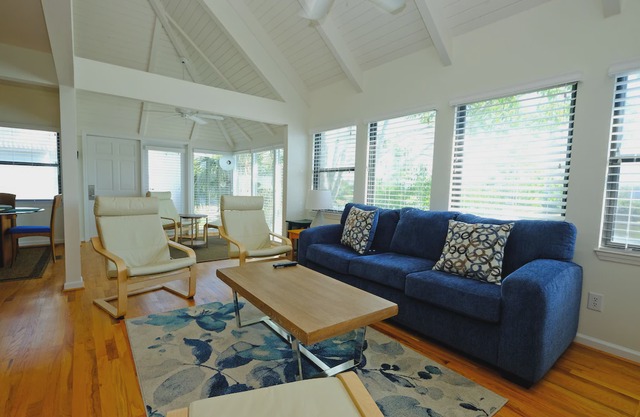 Oyster Catcher 153, Lake View3BR/3BA Villa w/Kitchen in Pawleys Island