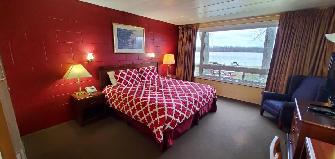 Dunnville Hotel | Riverview Motel