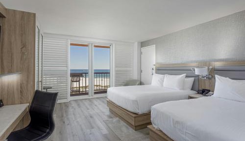 Standard Queen Room with Two Queen Beds and Gulf Front