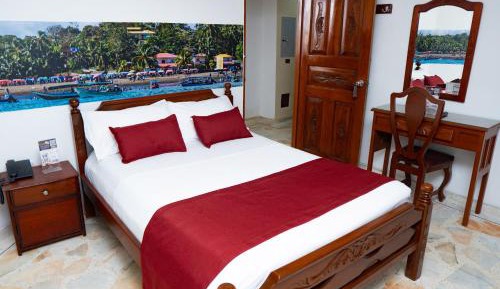 Standard Queen Room