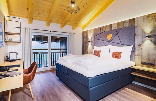 Rain Hotel | Stockinggut by AvenidA Hotel & Residences