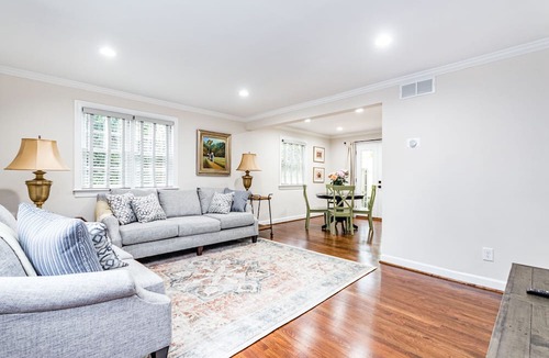 Southwest Raleigh House | Perfect Townhome near the Village, downtown, NC State