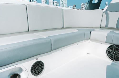 Manga Boat Rental | Lancha de lujo 38ft Cartagena