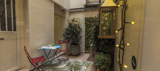 Young & Happy Latin Quarter by Hiphophostels in Paris