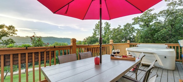 Hot Tub & Fire Pit! Lake-view Home in Blue Eye in Blue Eye