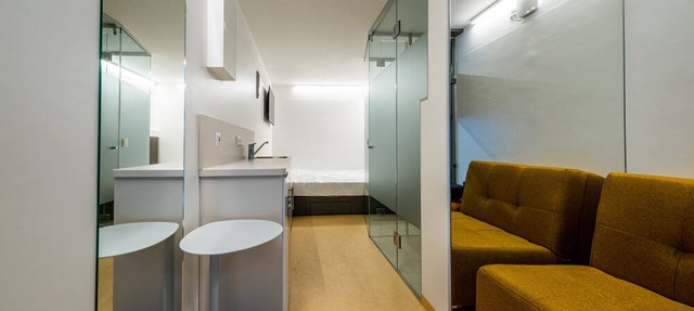 Smart Nano Living – Wien Hauptbahnhof - self check-in in Vienna