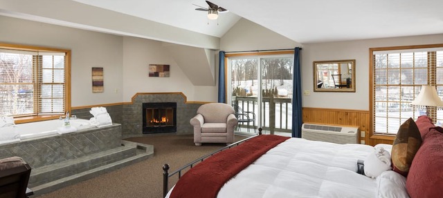 Old Harbor Inn in South Haven