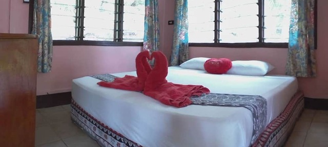 Naqalia Lodge in Wayasewa Island