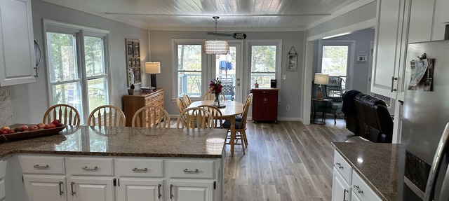 Newly Updated Spacious Home on Quiet Deep Water Cove with Amazing Views! in Sparta