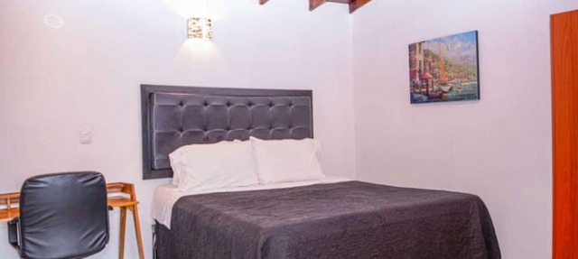 6 Bedroom Ac House 7 bathrooms in Medellín