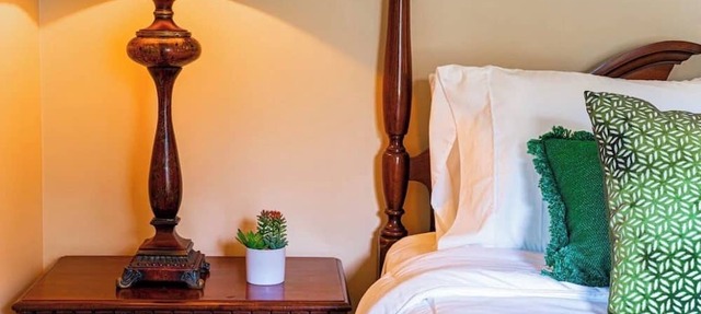 Farmhouse Retreat on 75 Acres with Fiber Wi-Fi, Near DeSoto in Mentone