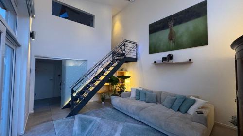 Exklusives Architektenhaus, Pool und Privateinfahrt in Mönchengladbach