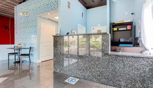 Stayable Davenport in Davenport