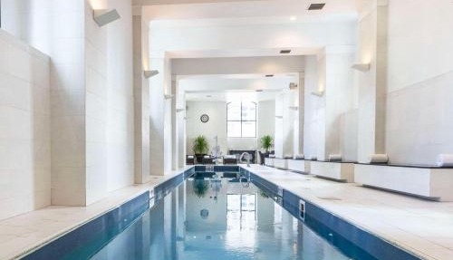 Waldorf Astoria Chicago in Chicago