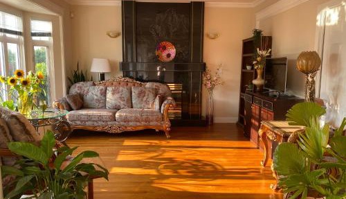 7 Bedrooms in the Heart of Vancouver in Vancouver