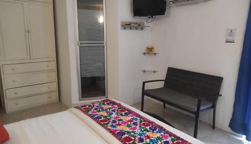 HPT-ST HABITACION DE HOTEL TRIPLE CON PISCINA AIRE ACONDICIONADO Y WIFi EN GETSEMANI in Cartagena de Indias